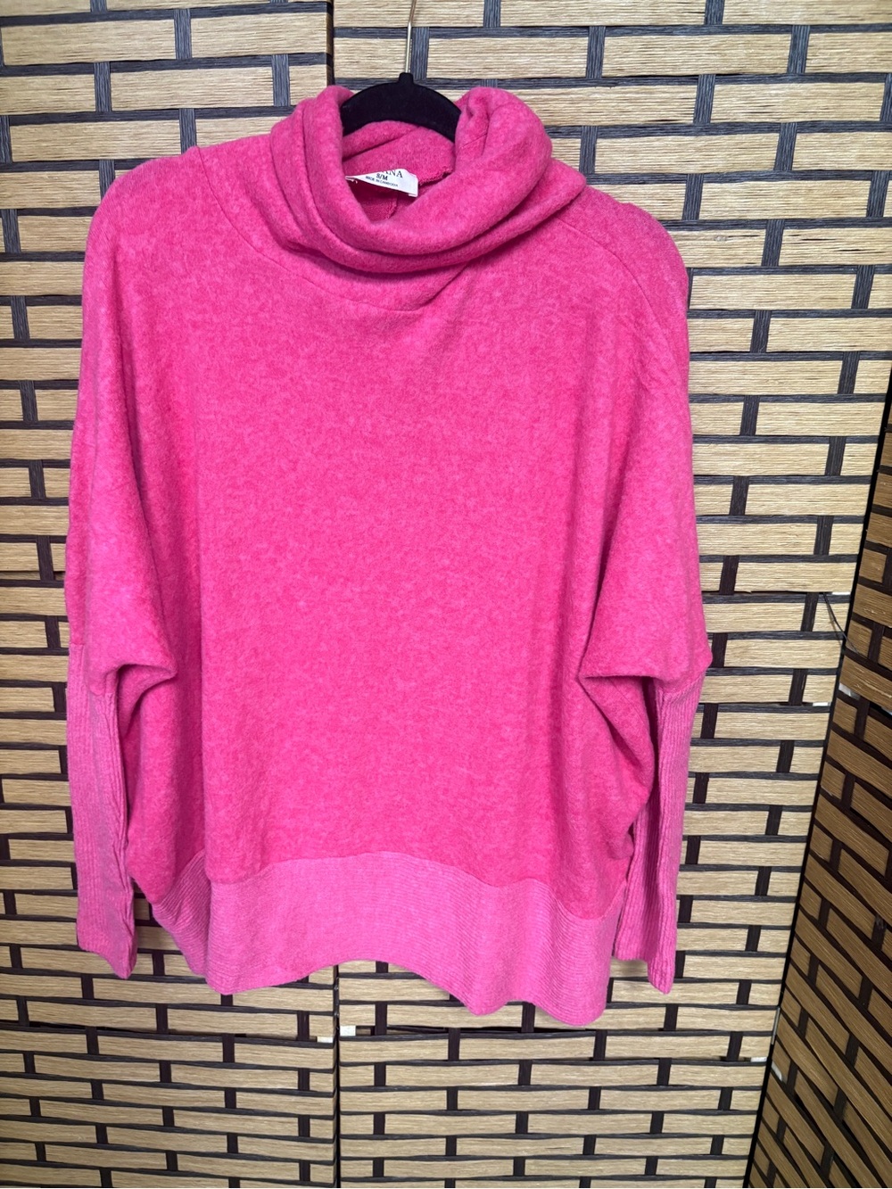 Zenana pink cowl neck long sleeve top size small